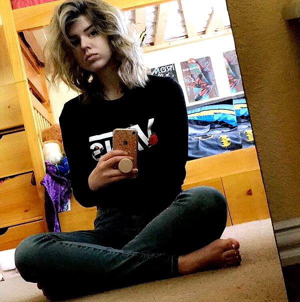 yeahimcaroline instagram image archive image