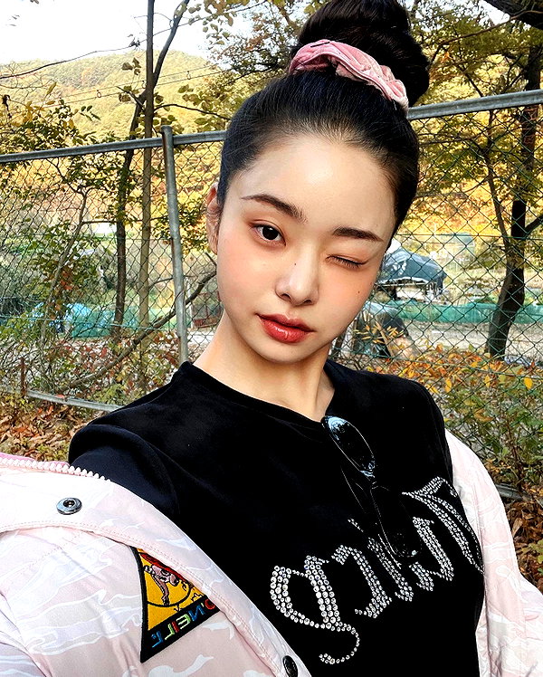 dear.zia instagram image archive image