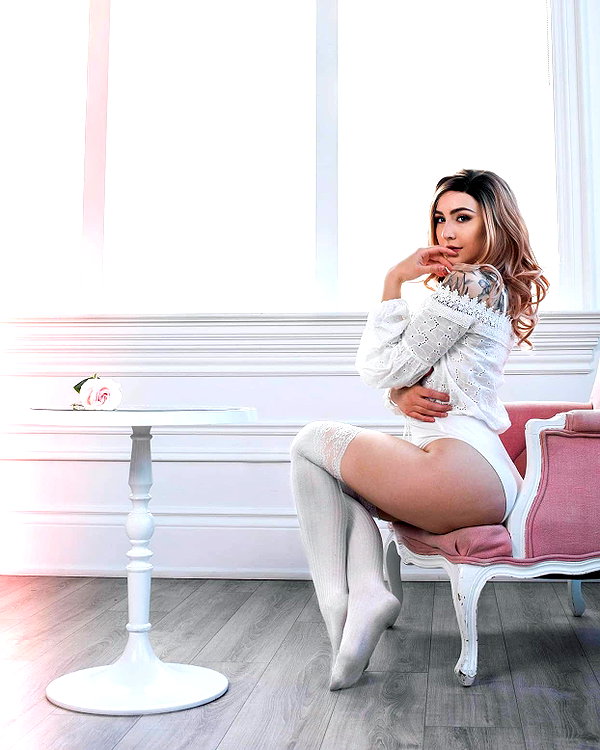 luxlo.xo instagram image archive image