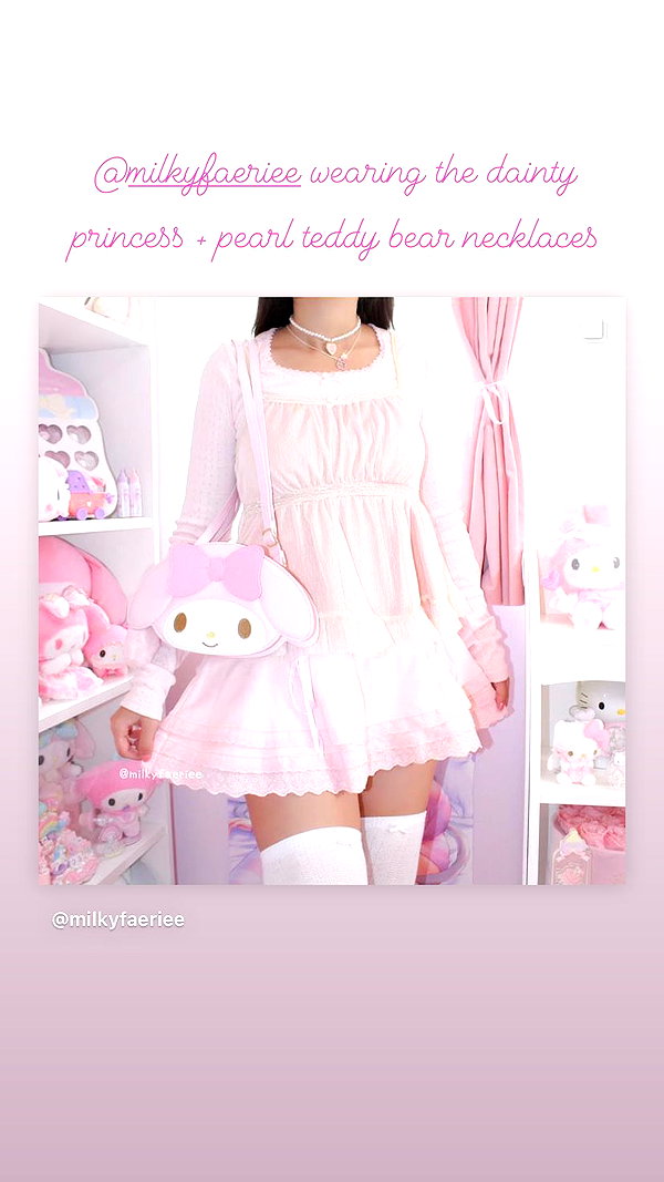 Archived image from @cyberangelz.shop on Instagram
