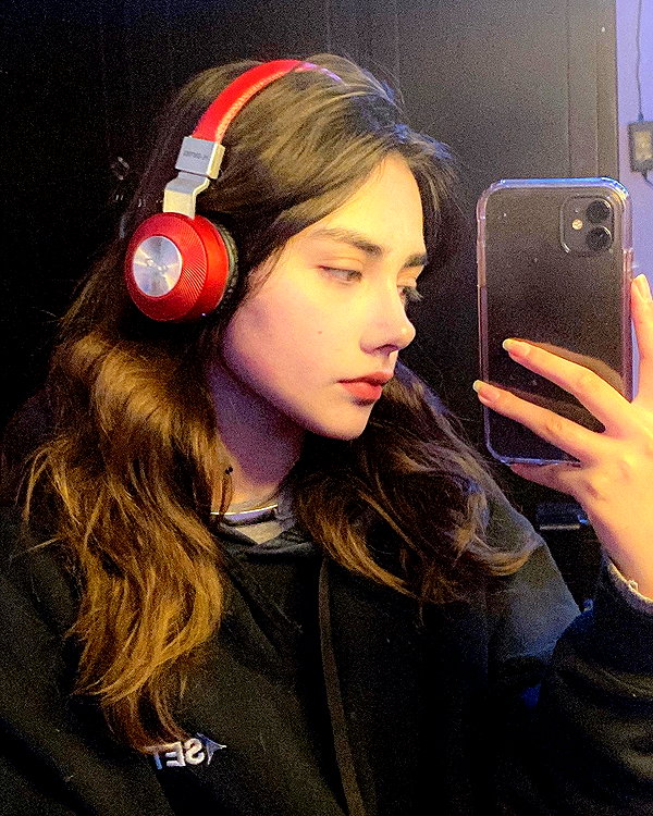 helikoous instagram image archive image