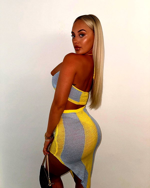 rhiannonbluee instagram image archive image