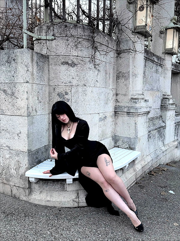 andasrose instagram image archive image
