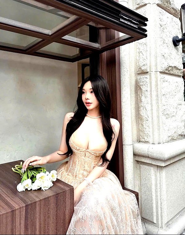 lyhythuedoxinh instagram image archive image