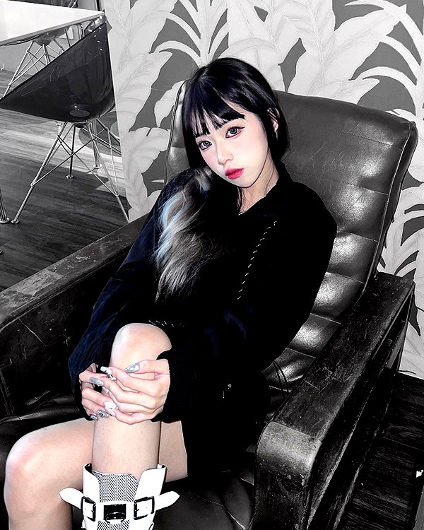 nixqq.425_ instagram image archive image