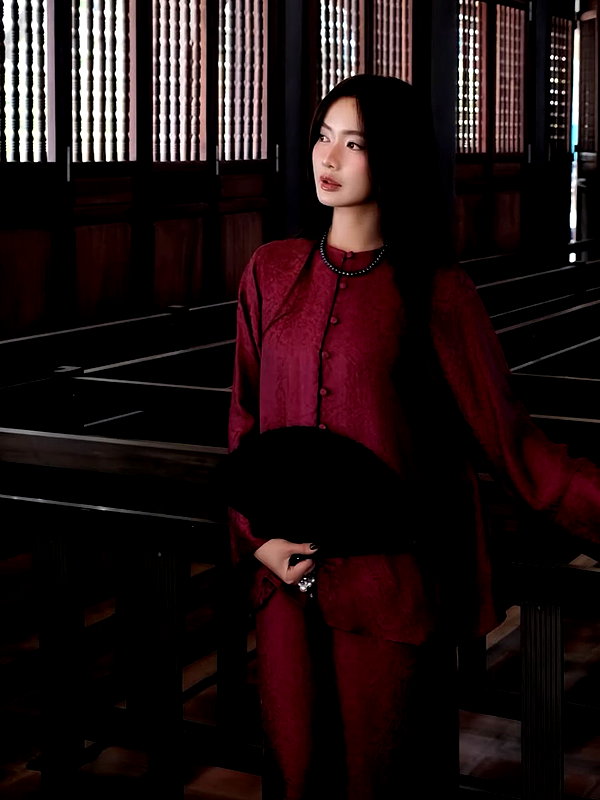 lyhythuedoxinh instagram image archive image