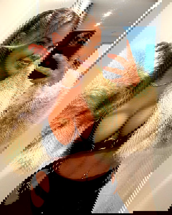 itshayleydavies itshayleydavies archive image