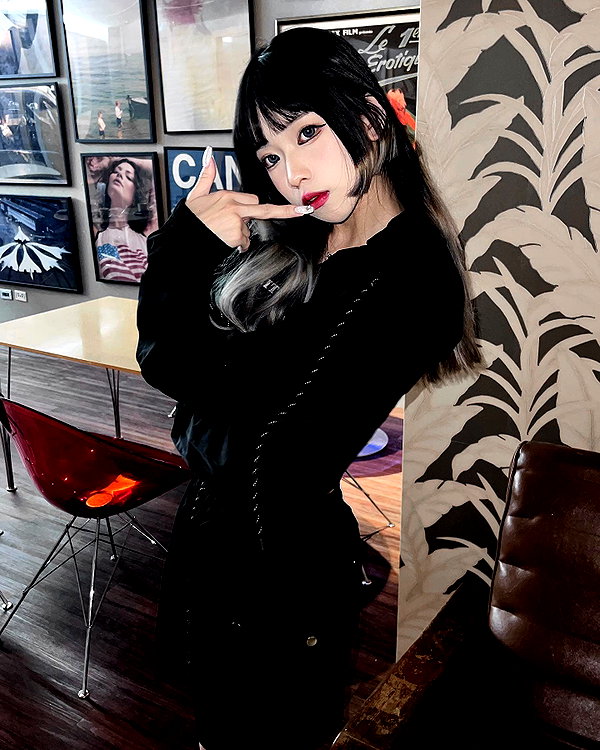 nixqq.425_ instagram image archive image