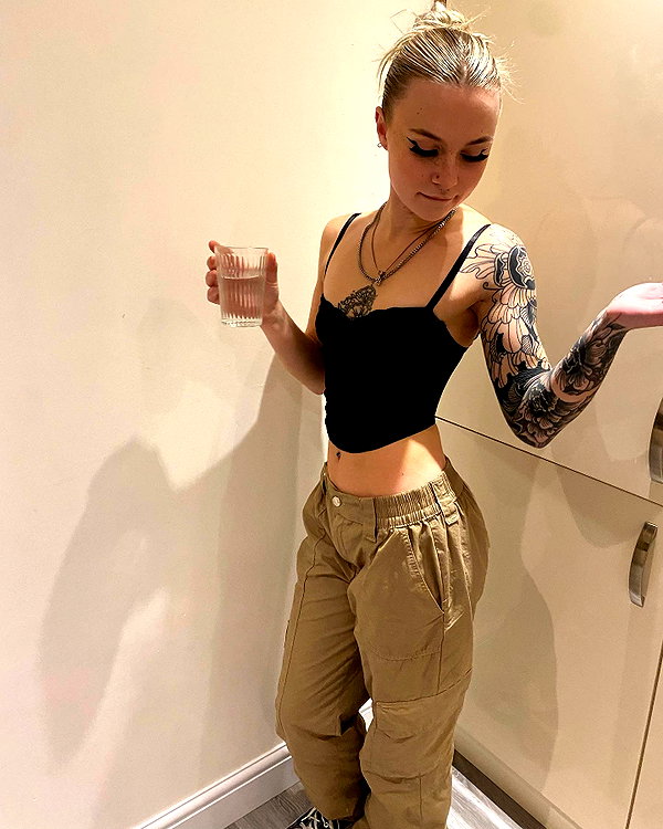 charley.chambers instagram image archive image