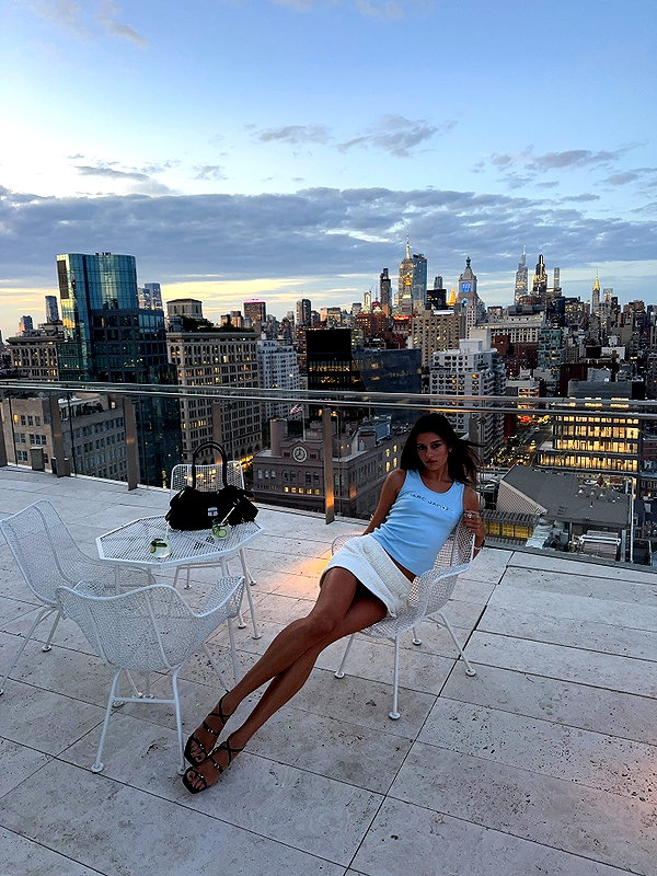reneeebeller instagram image archive image