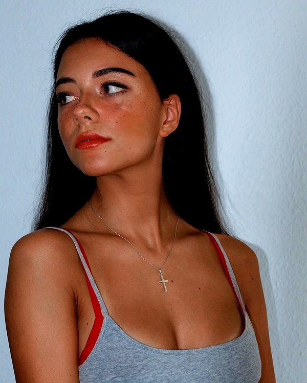 vanessa.rhd instagram image archive image