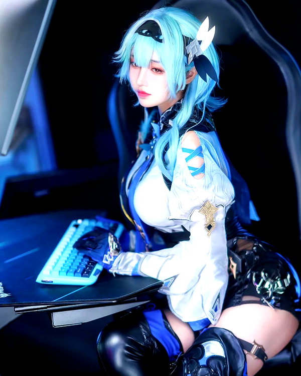 gallery_cosplayer instagram image archive image