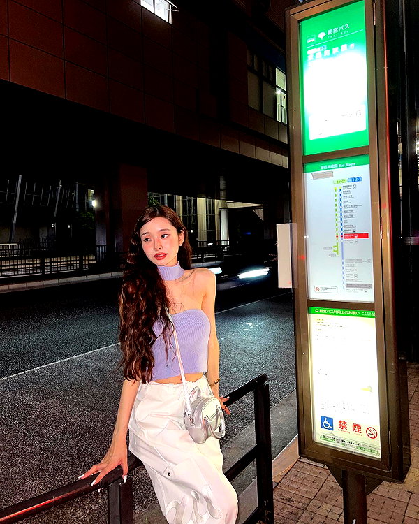 dear.zia instagram image archive image