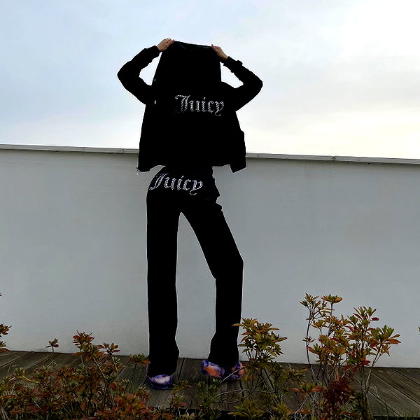 dear.zia instagram image archive image