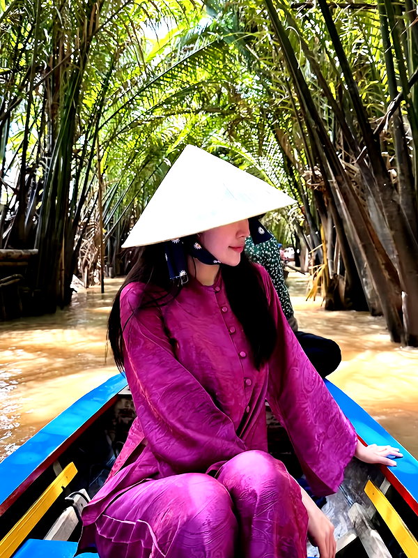 lyhythuedoxinh instagram image archive image