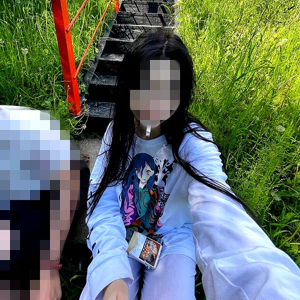 llofreaki instagram image archive image