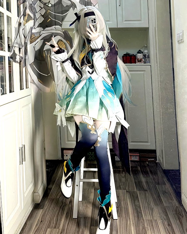 gallery_cosplayer instagram image archive image