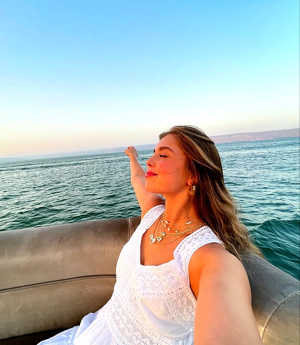 mishel_d_ instagram image archive image