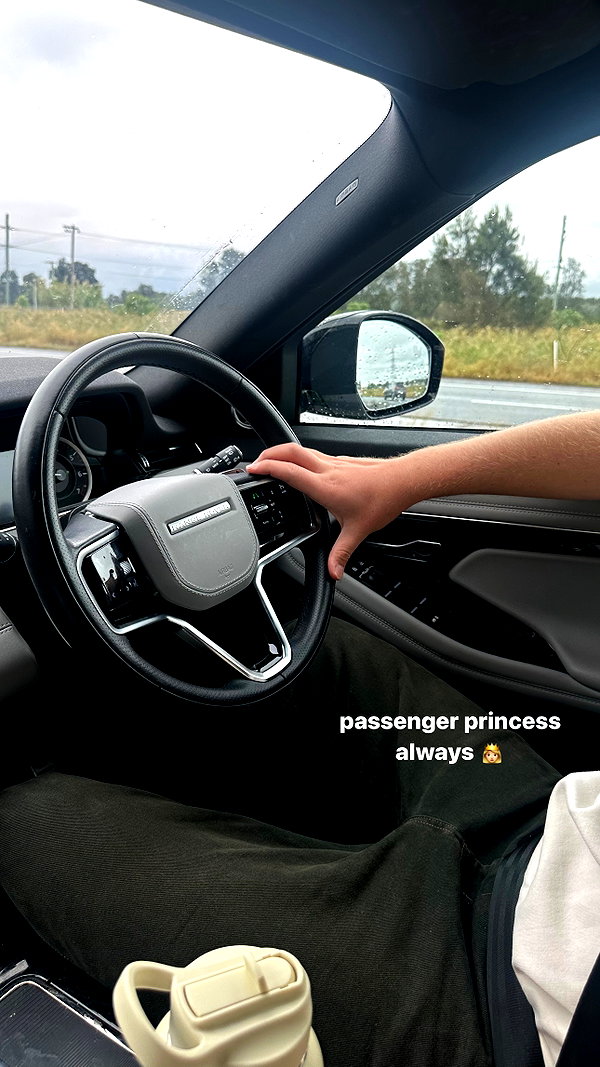 sophadophaa_ instagram image archive image