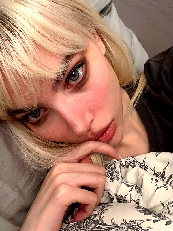 anya4everr instagram image archive image