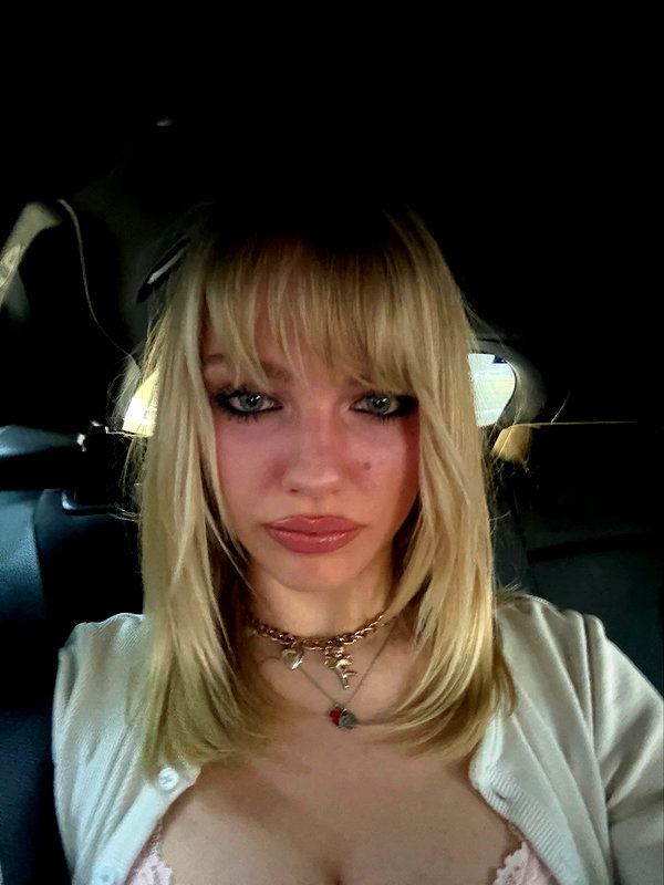 leni.bahr instagram image archive image