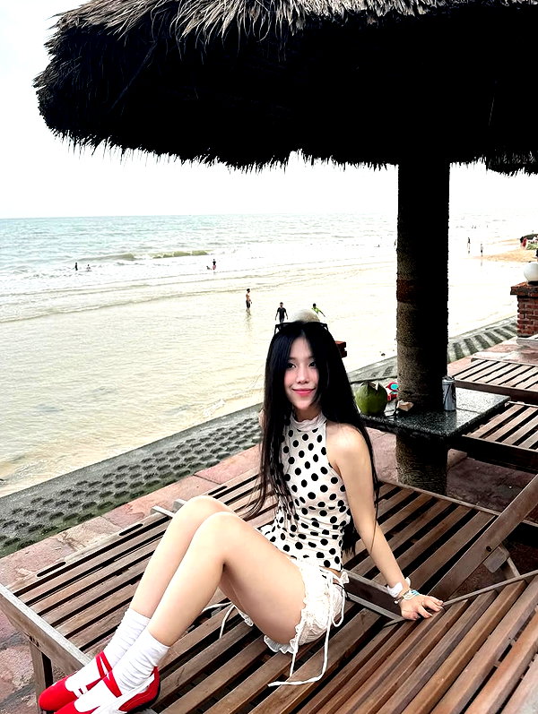 lyhythuedoxinh instagram image archive image