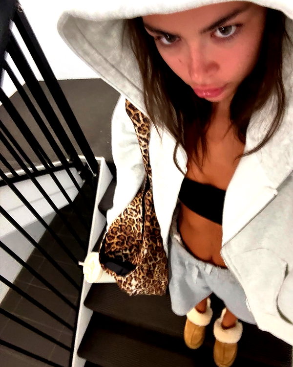 oliviaphillipps instagram image archive image