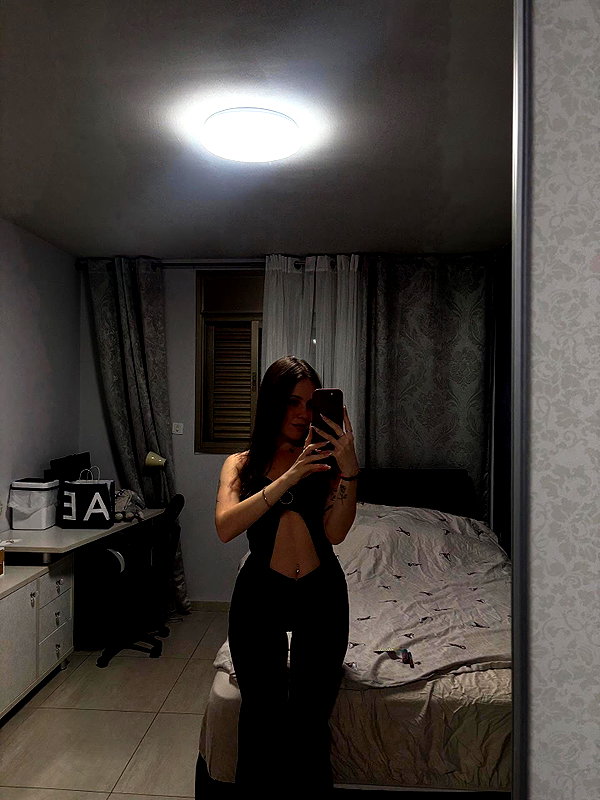 nicole.shpo instagram image archive image