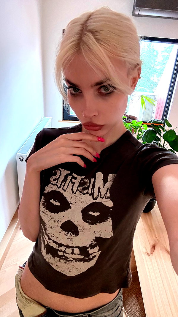 alien.hanna instagram image archive image