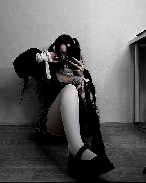 glowmoonshorty instagram image archive image