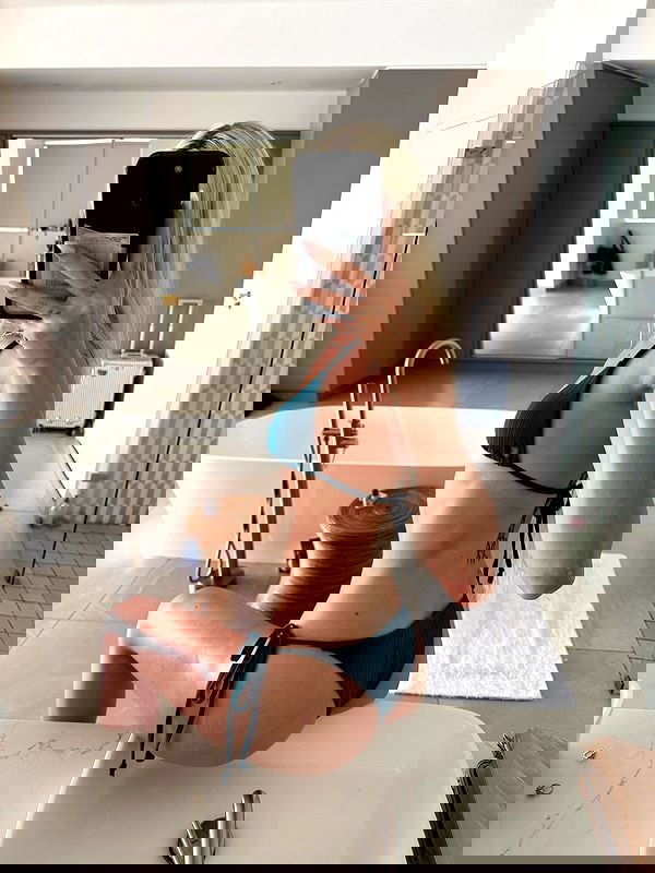 alexandramarianna alexandramarianna archive image