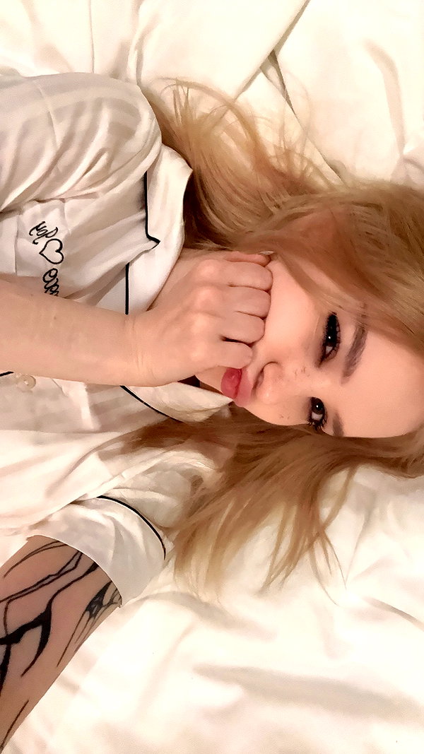 ti_joyy instagram image archive image