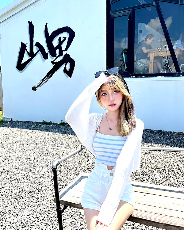 52._.0921 instagram image archive image