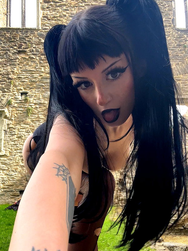 scarlett_ichor instagram image archive image