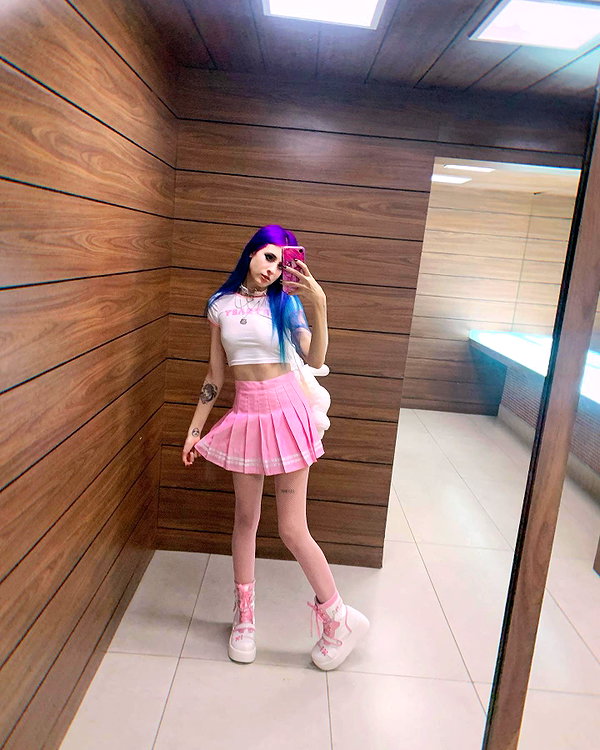 jadelaverne instagram image archive image