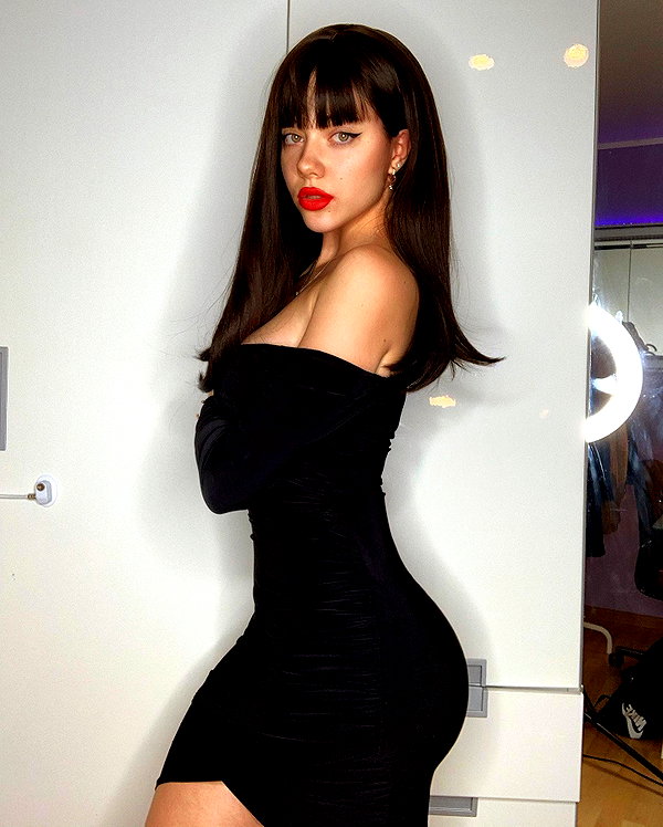 vanessa.rhd instagram image archive image