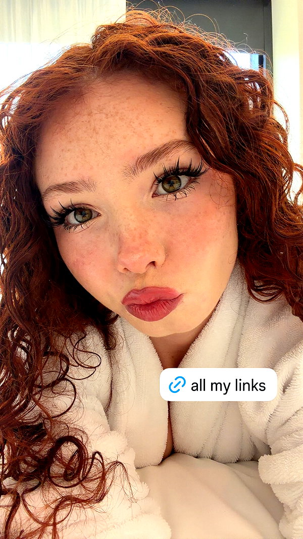livia._.paige instagram image archive image