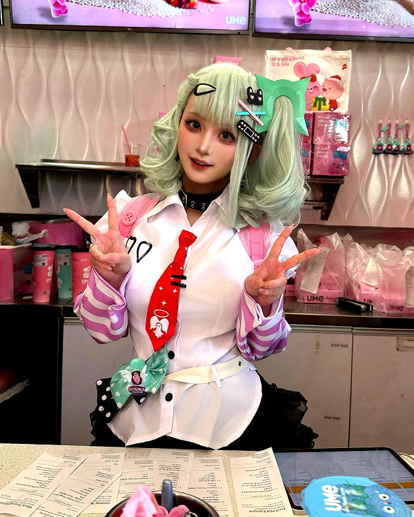 miee_cos instagram image archive image