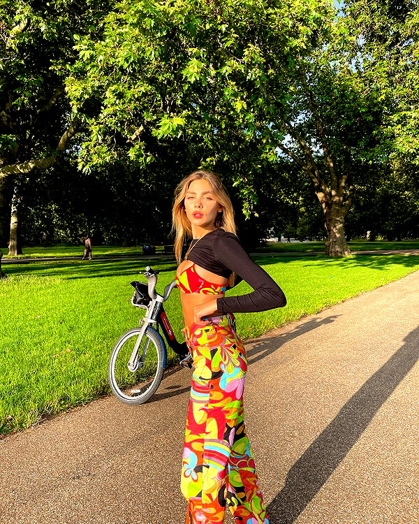 maya.keyy instagram image archive image