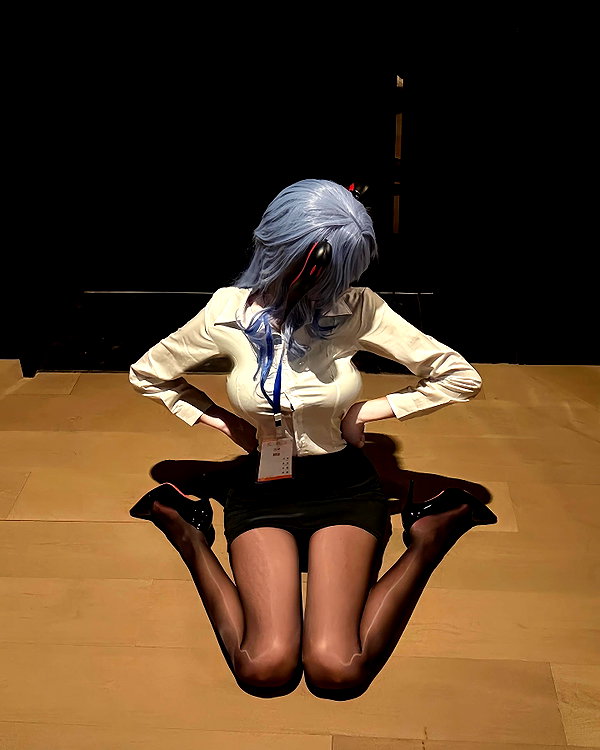 gallery_cosplayer instagram image archive image