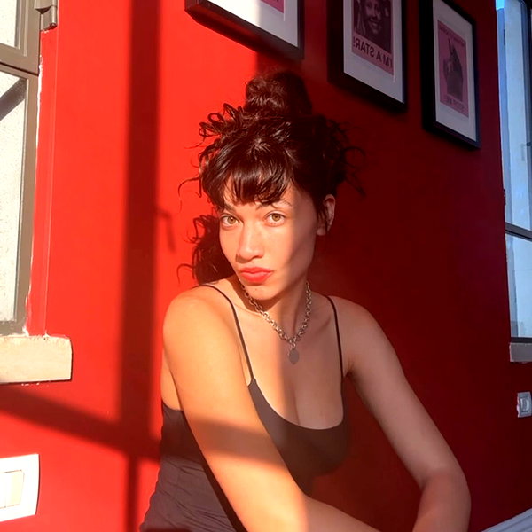 romi_henenson instagram image archive image