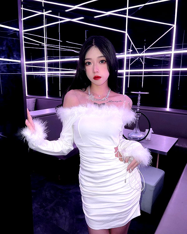 nixqq.425_ instagram image archive image