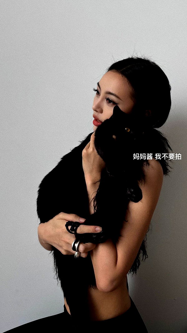 chuihon_ instagram image archive image