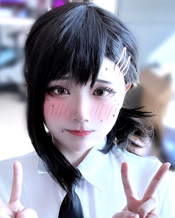 purinn_cos instagram image archive image