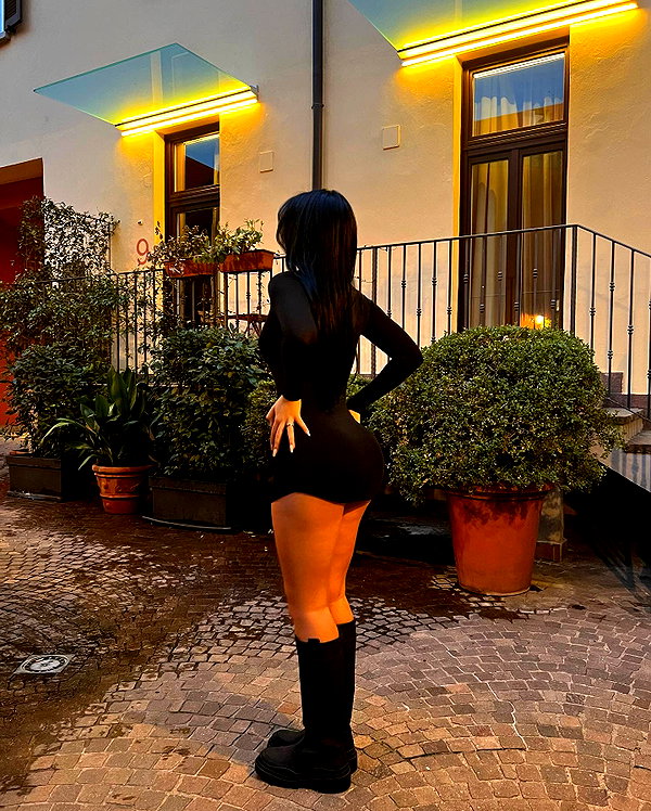 vanessa.rhd instagram image archive image