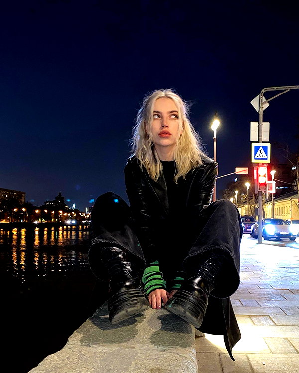 alien.hanna instagram image archive image