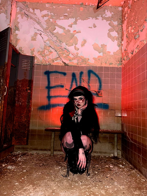 yeahimcaroline instagram image archive image