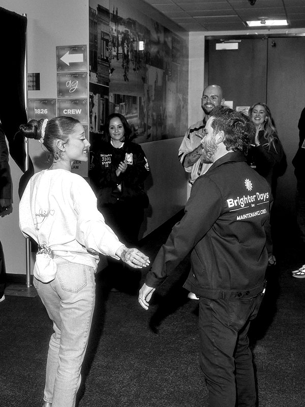 arianagrande instagram image archive image