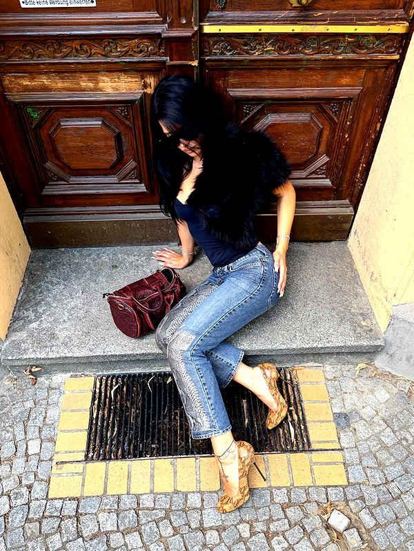 karolinaawasik instagram image archive image