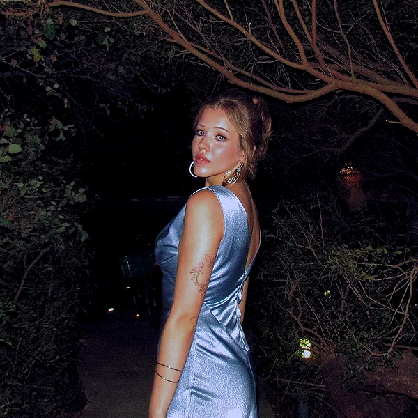 tamarli._ instagram image archive image